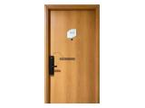 Pintu dengan smart lock